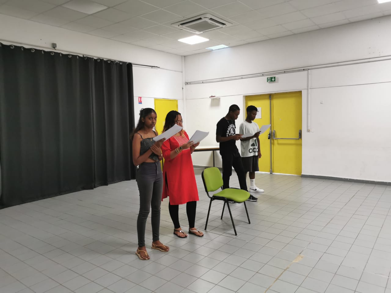 Participation des élèves à la Semaine des Arts – Présentation du procès Sidambarom
